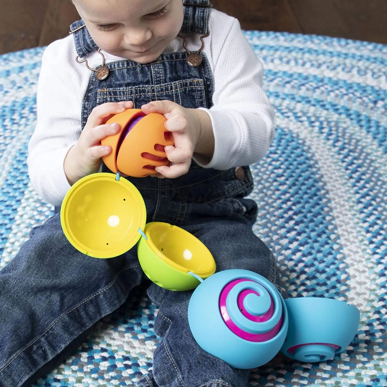 OombeeBall by Fat Brain Toy Co