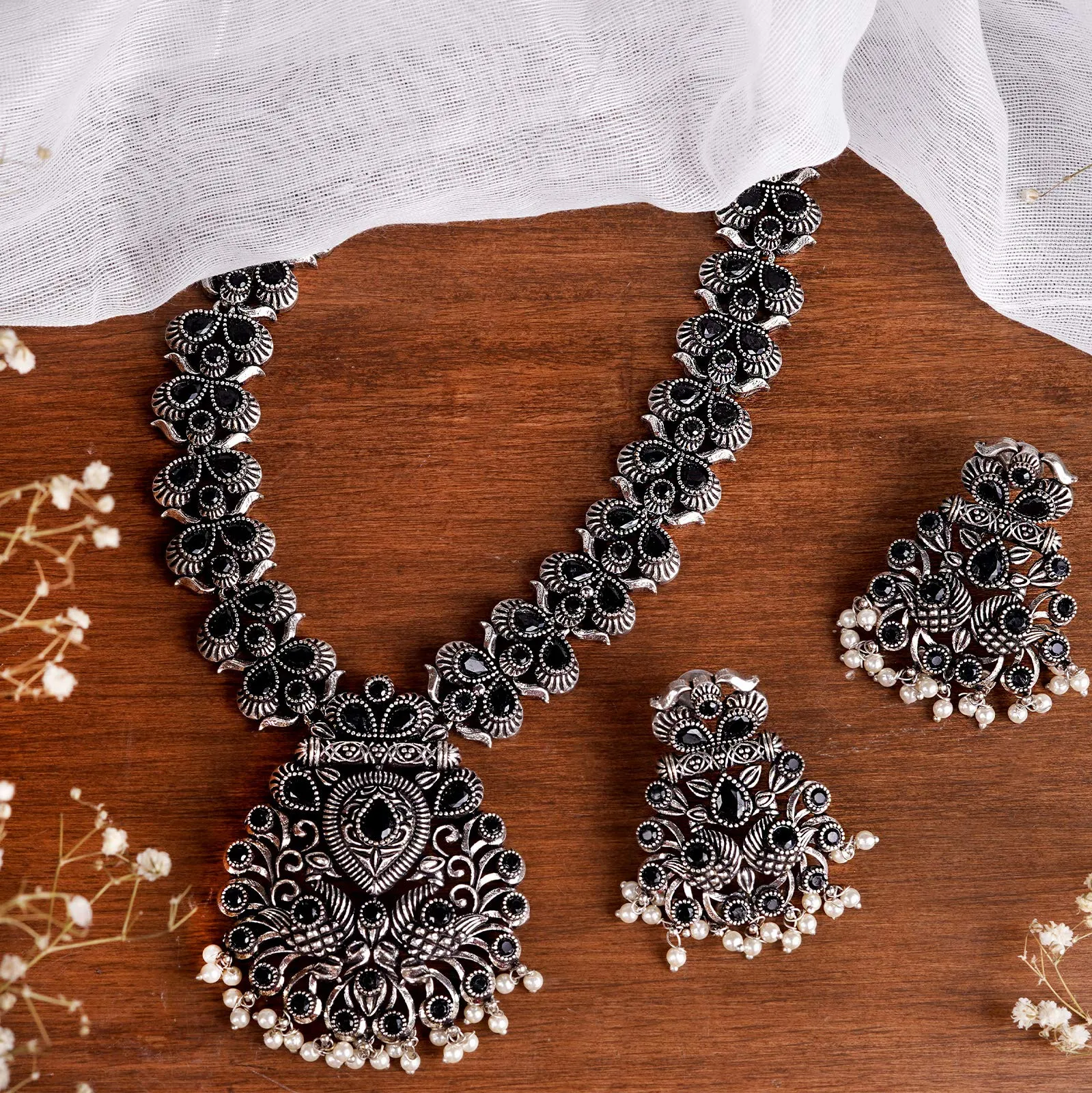 TEEJH Vaidehi Black Stone Necklace Set For Women